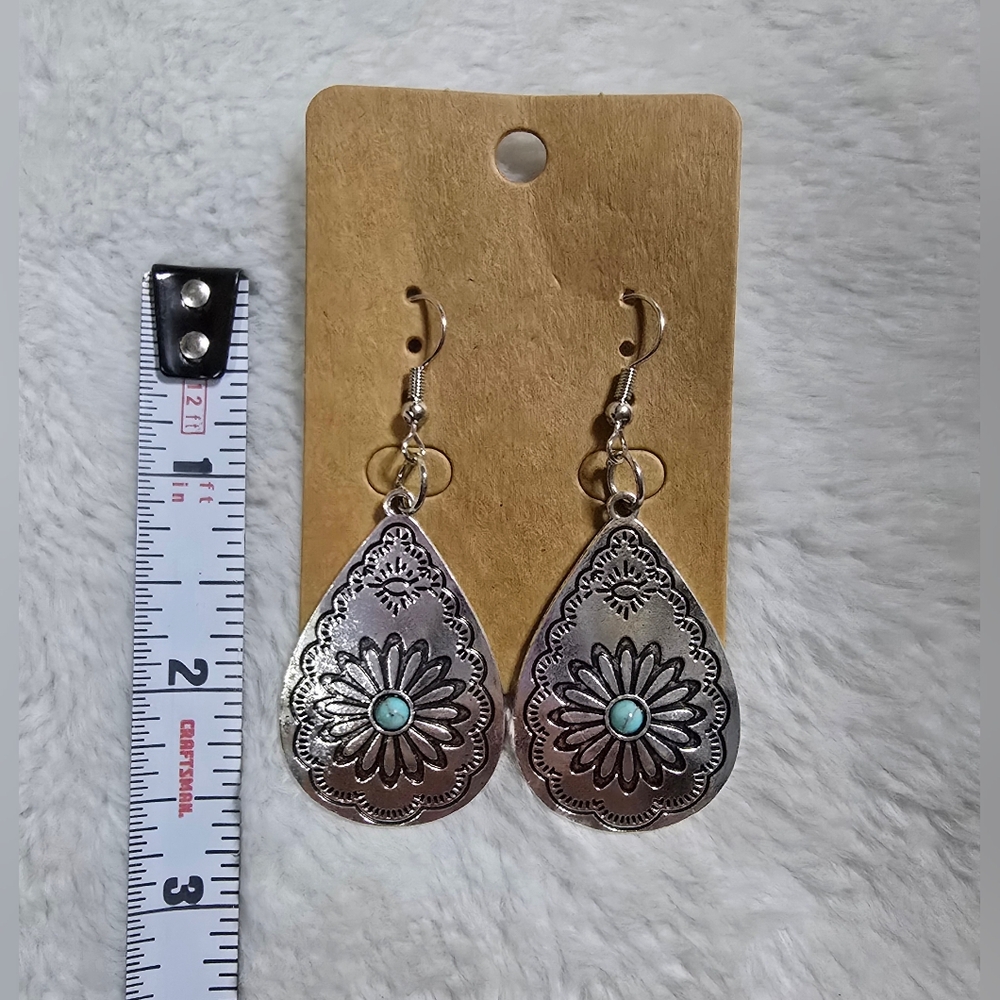 Tear Drop Dangle Earrings NWT NEW Rain Ring Flower Hippie Hobo Western Retro - Picture 4 of 5